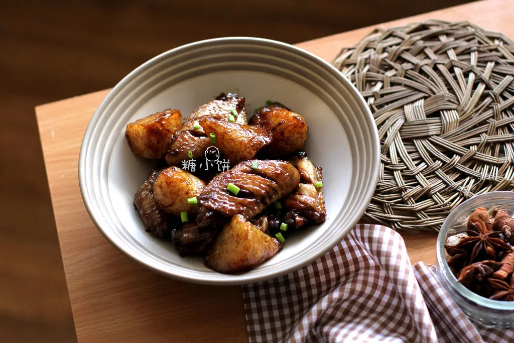 Zongzi Braised Chicken Wings