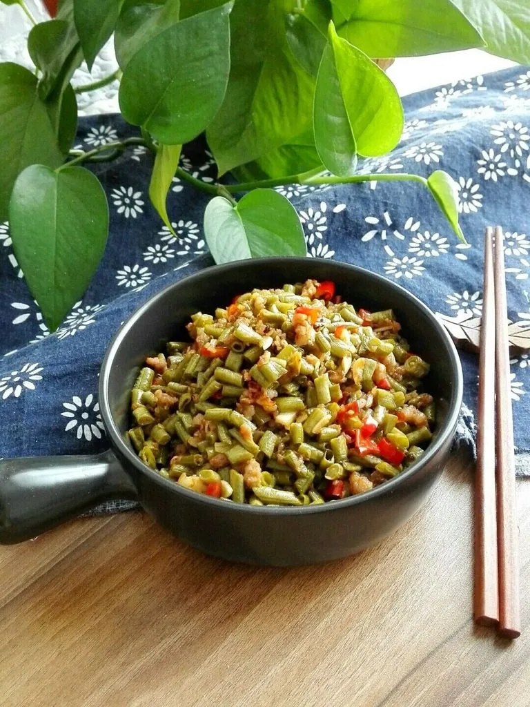 Maiale Saltato con Fagioli in Salamoia