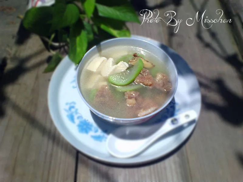 Luffa and Tofu Soup