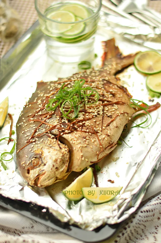 Braised Pomfret with Five-spice