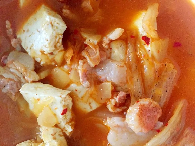 Spicy Cabbage Tofu Soup