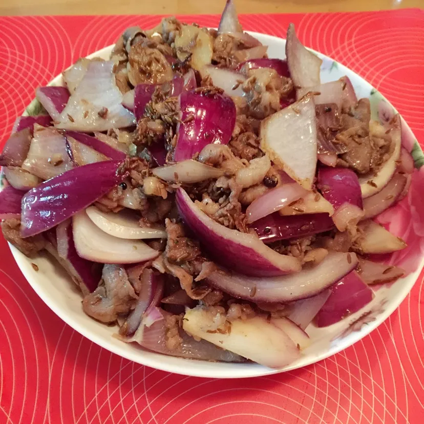 Cumin Lamb Stir-Fried with Scallions