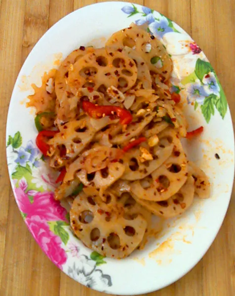 Racine de lotus à la sauce vinaigre