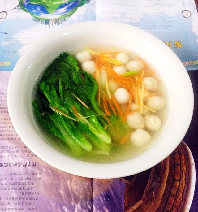 Spinach and Meatball Soup
