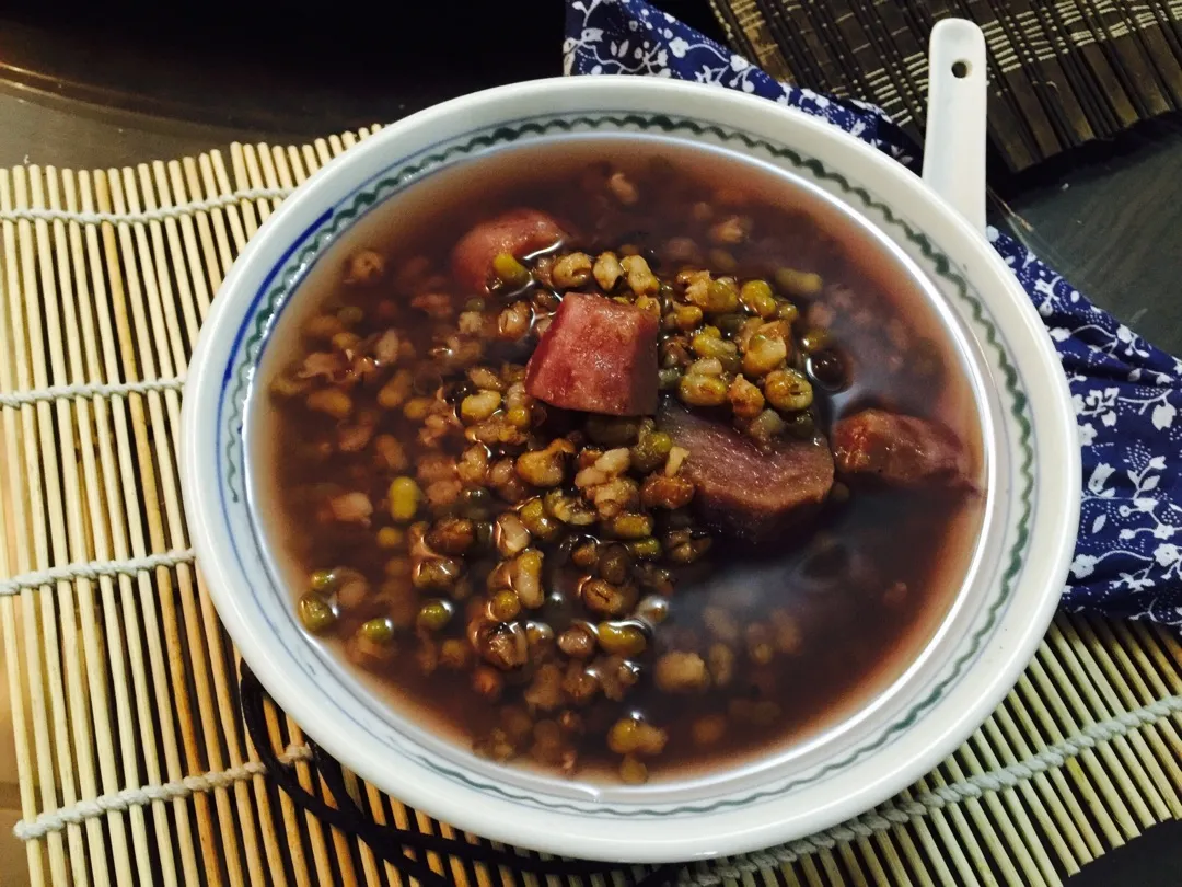 Purple Sweet Potato and Mung Bean Dessert Soup