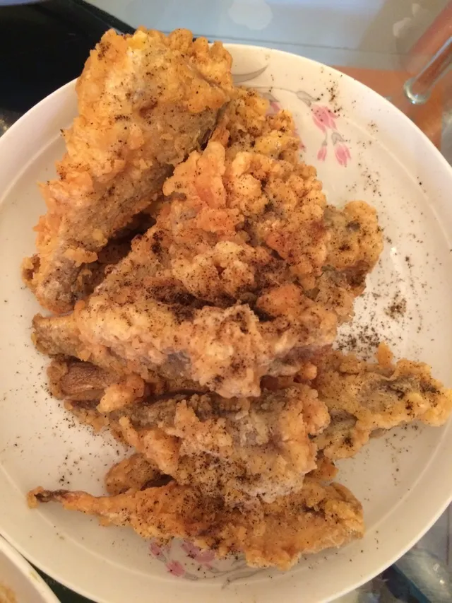 Deep-Fried Salt and Pepper Yellow Fish