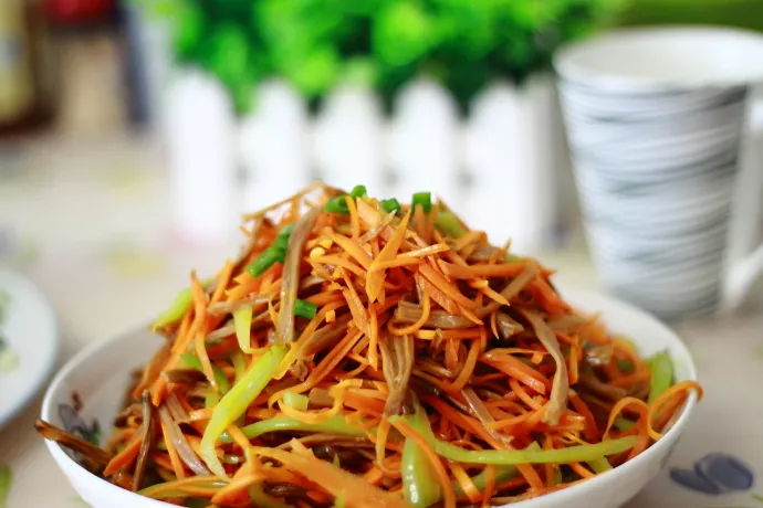 Stir-fried Three Strands