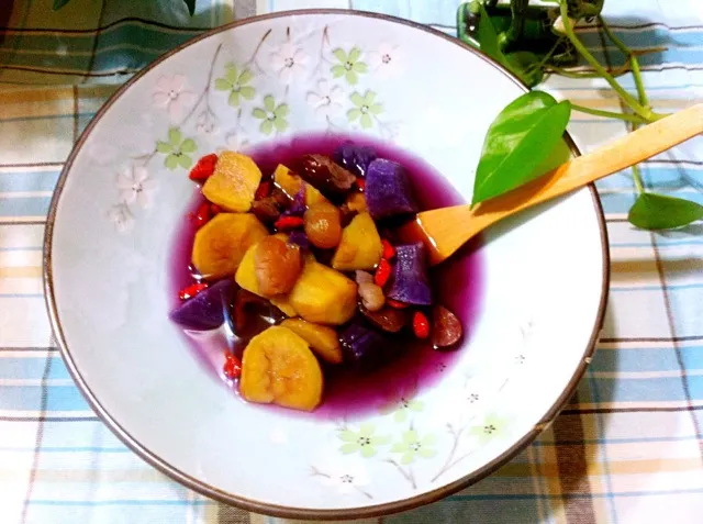 Purple Sweet Potato and Red Date Soup
