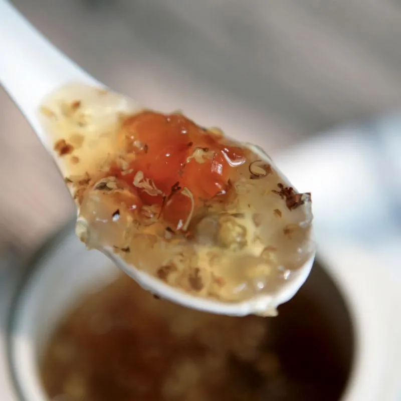 Osmanthus and Peach Gum Steamed Rice with Bird's Nest