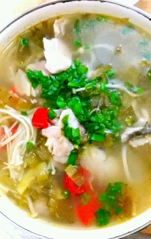 Soupe de Poisson Tranché aux Légumes Aigres