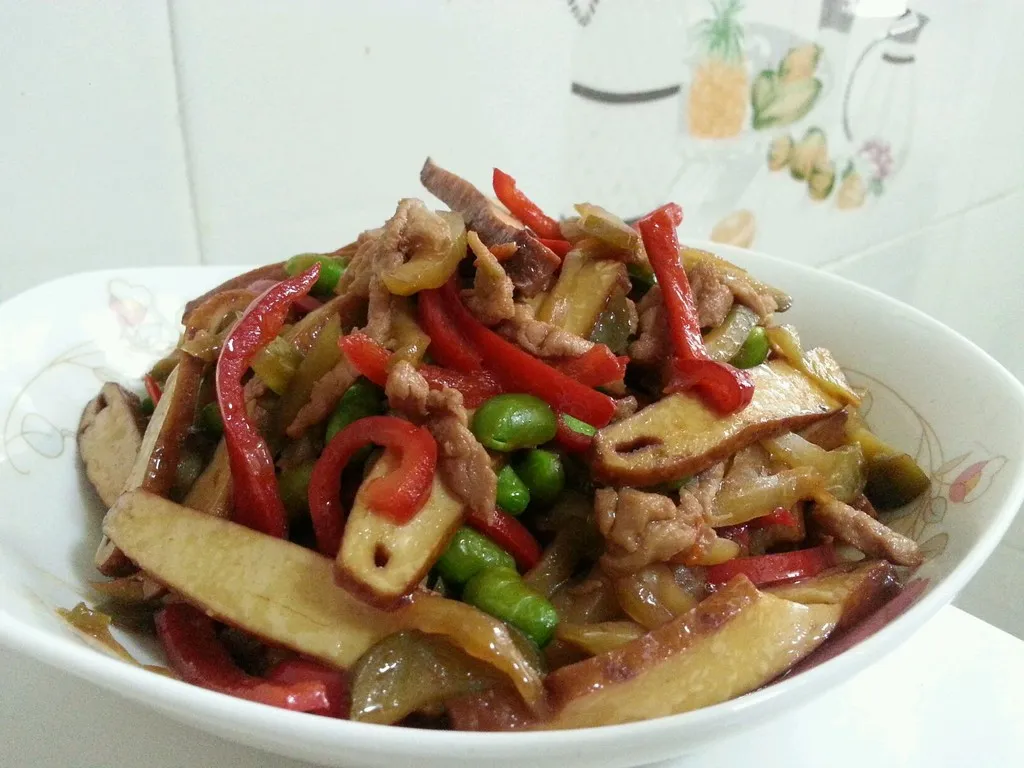 Stir-Fried Pork with Preserved Mustard Greens and Edamame
