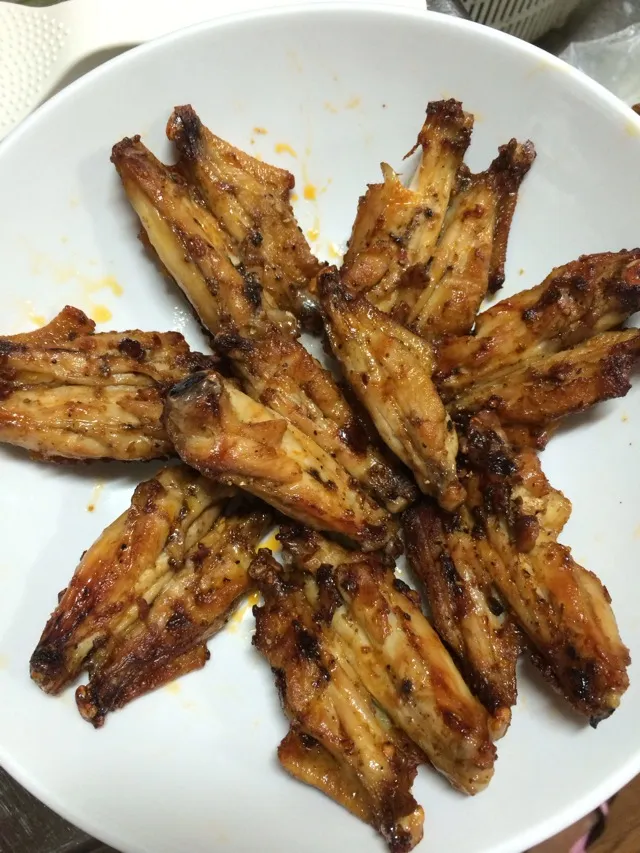 Spicy Roasted Chicken Wings with Laoganma Chili Sauce