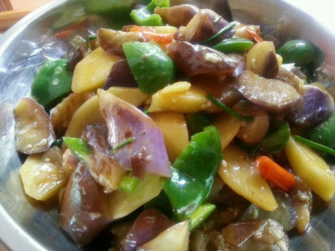 Stir Fried Eggplant, Potato and Pepper